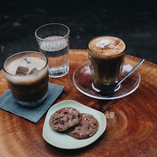 Hình ảnh briefly on earth coffee - 3