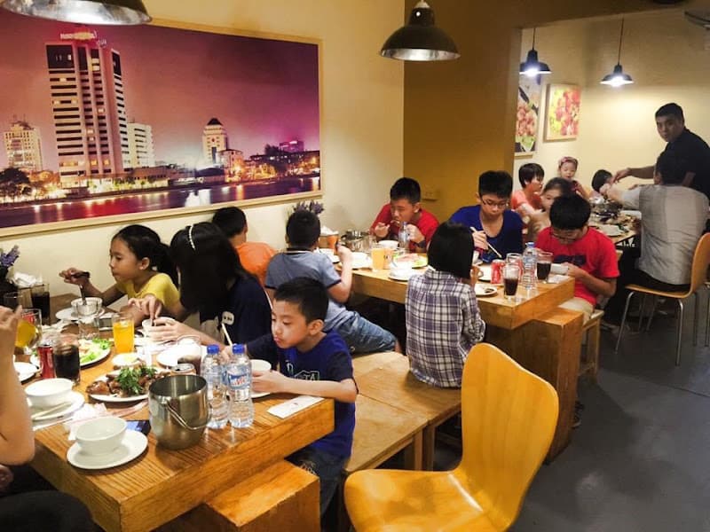 Ảnh bìa Quán Ven Hồ