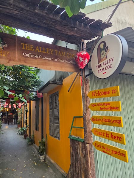 Hình ảnh The Alley Tam Coc (Coffee, Matcha, Smoothie bolw, Salad, Vegan, Food and Drinks). - 2