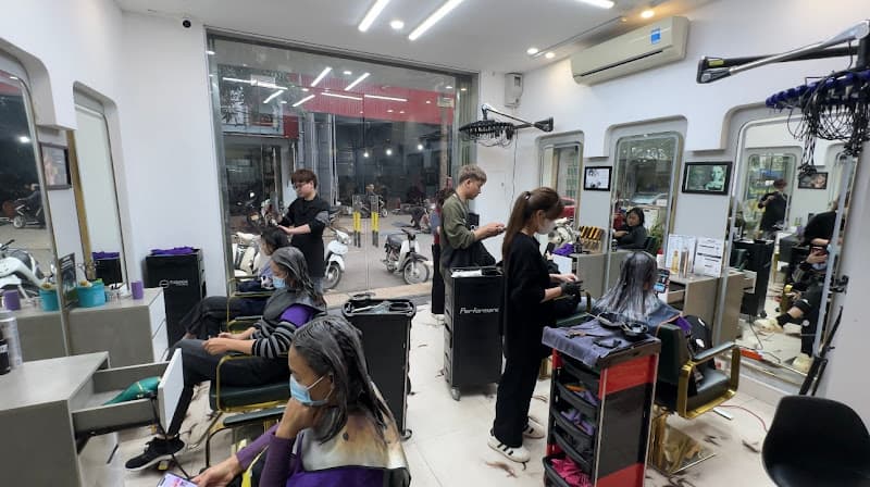 Hình ảnh Luân Trần Hair SaLon - 3