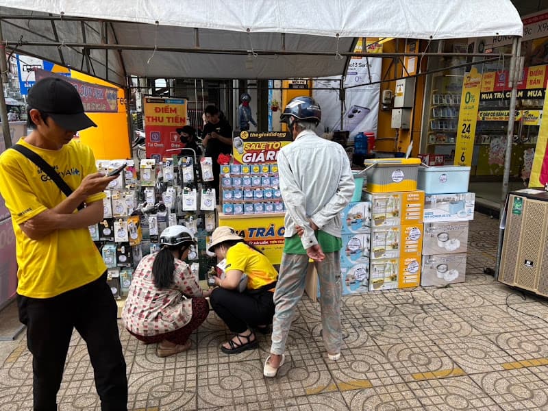 Hình ảnh Thế Giới Di Động - 3