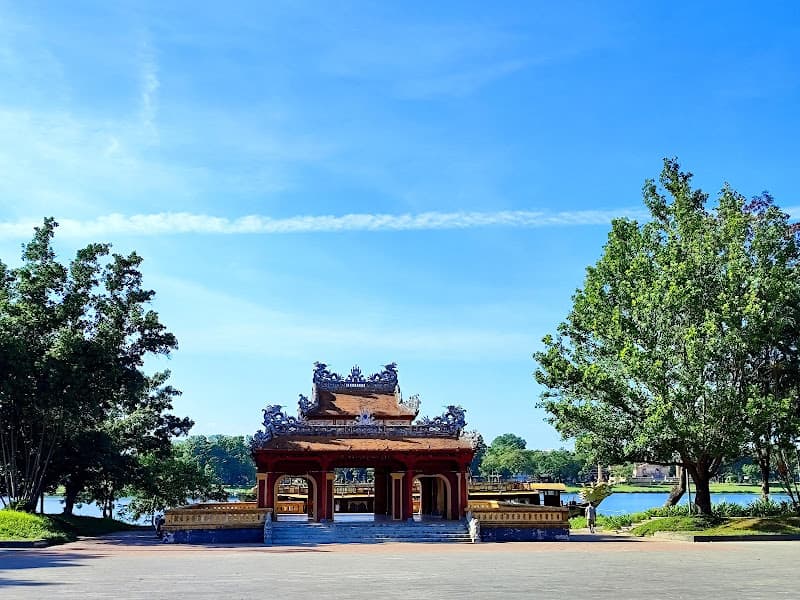 Hình ảnh Phu Văn Lâu - 3