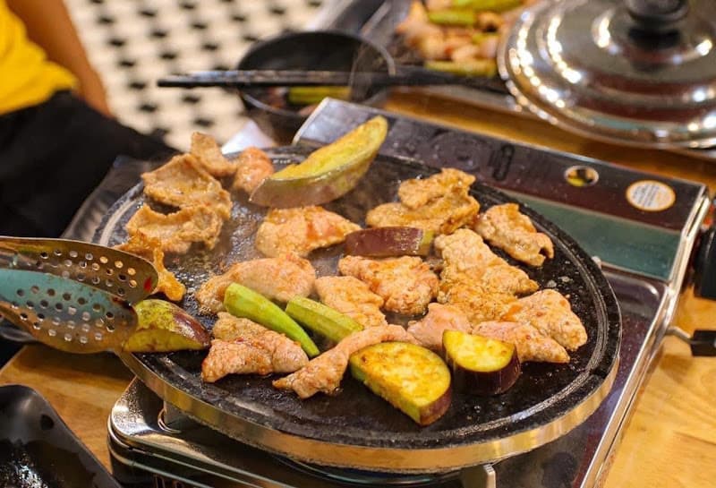 Hình ảnh Má Heo Nướng Nguyên Cọp - 3
