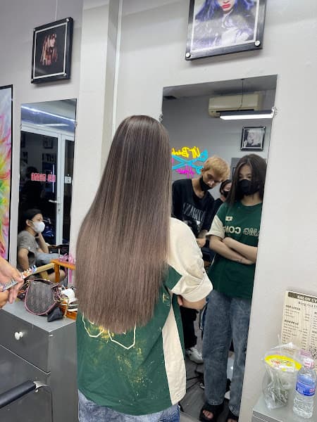 Salon Tóc Út Bảnh