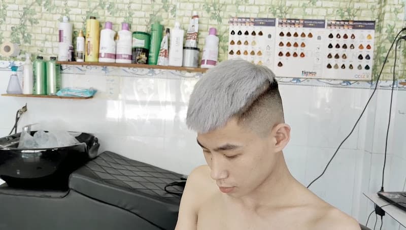 Hình ảnh Tiệm tóc Mạnh Hùng - 5