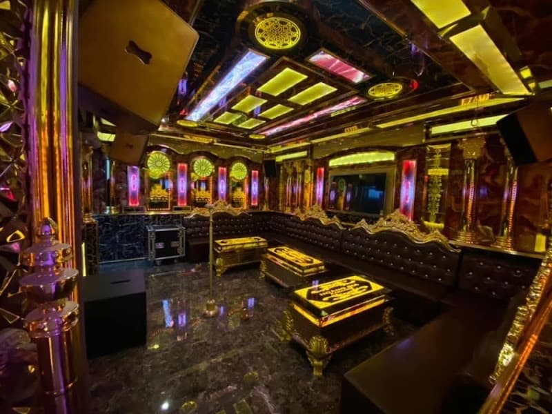 Ảnh bìa Karaoke Hoàng Gia Long Điền