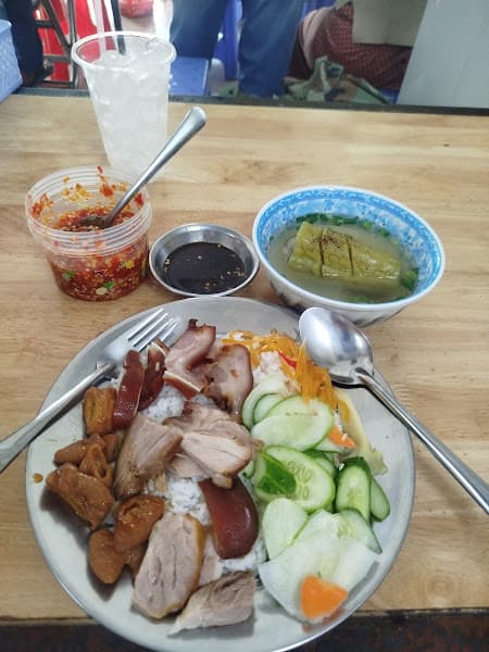 Hình ảnh Bánh mì - Cơm thịt giò Tuyết - 2