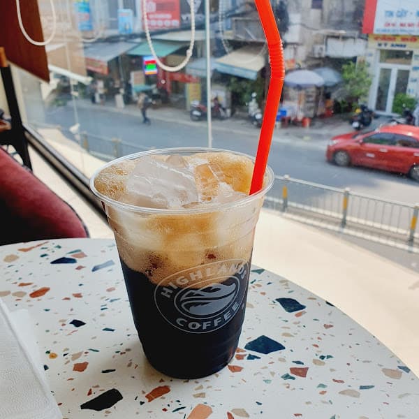Hình ảnh Highlands Coffee 606 Điện Biên Phủ - 2