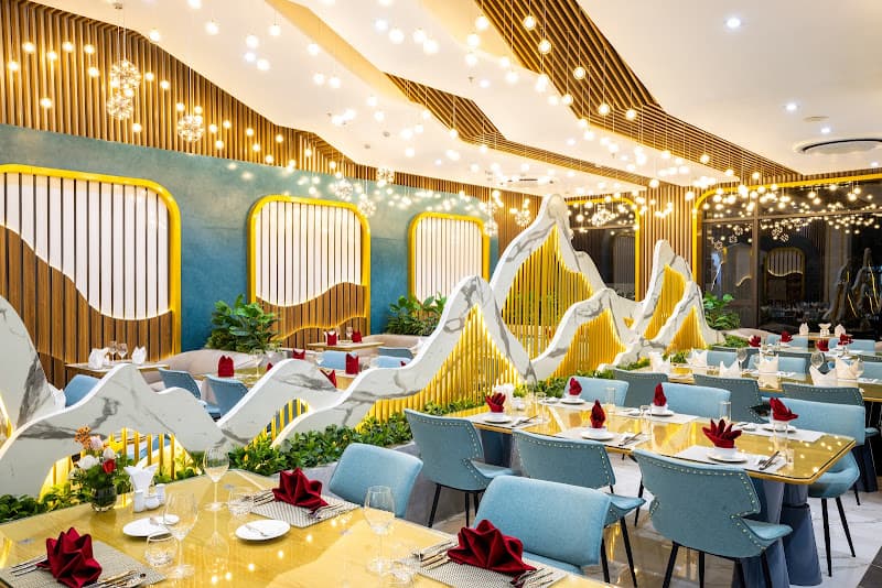 Nhà hàng Lá Chàm