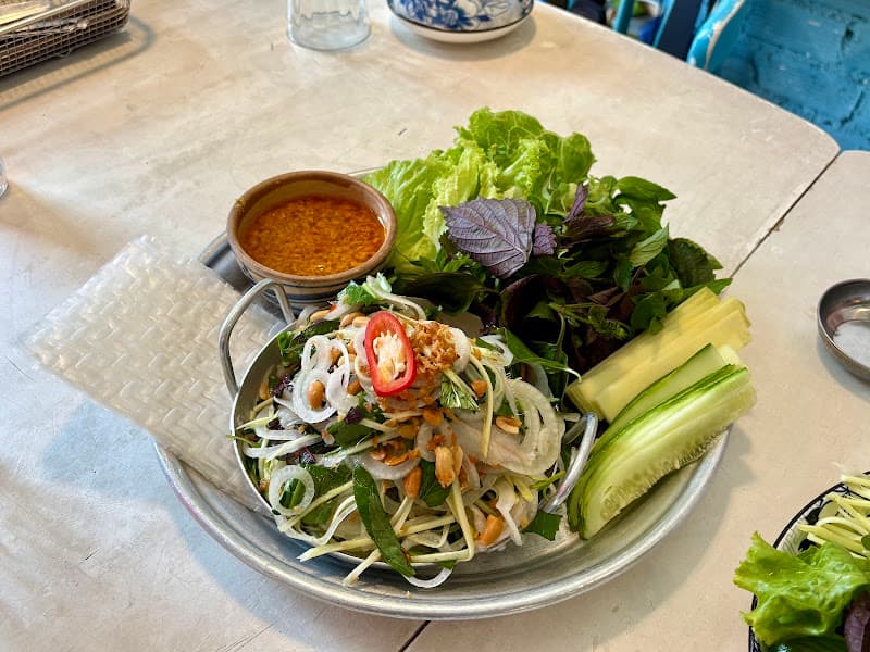 Hình ảnh Cà-mèn - Cơm cá biển - 2