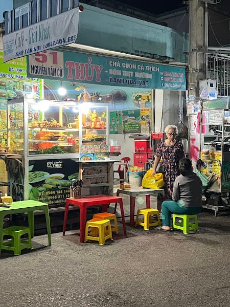 Thủy Chả Cuốn Đình Làng