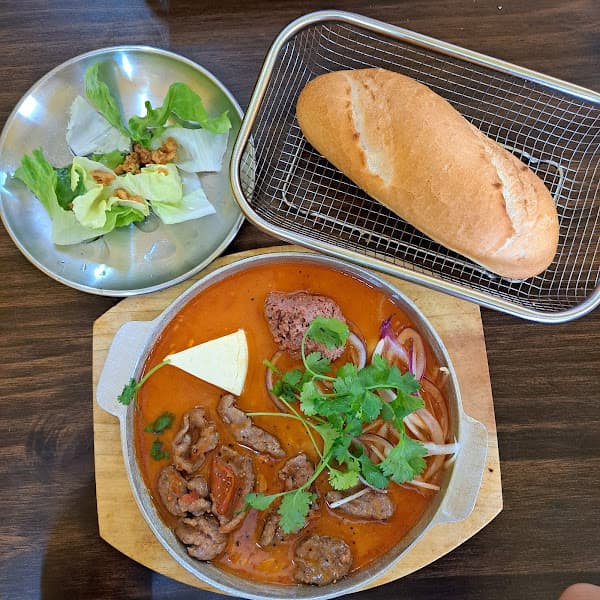 Hình ảnh BÁNH MỲ CÔ NA - 2