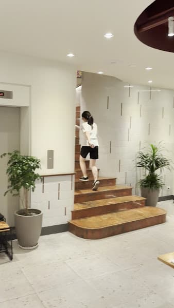 Hình ảnh Highlands Coffee Tôn Thất Thiệp - Quận 1 - 3