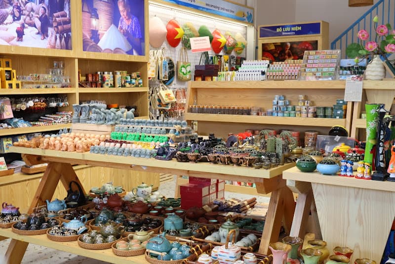 Hình ảnh Vigift - Showroom Quà Đặc Sản Đà Nẵng Làm Quà (Speciality & Souvenirs Shops in Da Nang) - 특산품 선물 가게 및 기념품 가게념품 - 4
