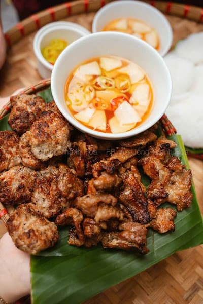 Ảnh bìa BÚN CHẢ THỊT NƯỚNG cô THUẬN