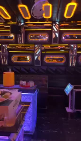 Hình ảnh Karaoke Tuấn Hưng - 2