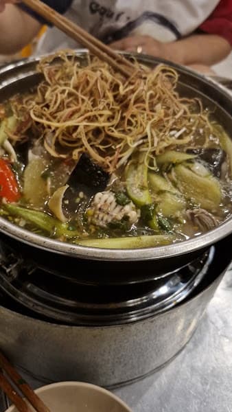 Hình ảnh Lẩu Cá Vi Ba - Vi Ba Cobia Stingray hotpot - 3