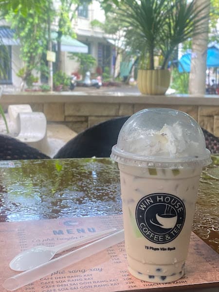 Hình ảnh Win House coffee - Cafe sân vườn - Trà sữa - 3