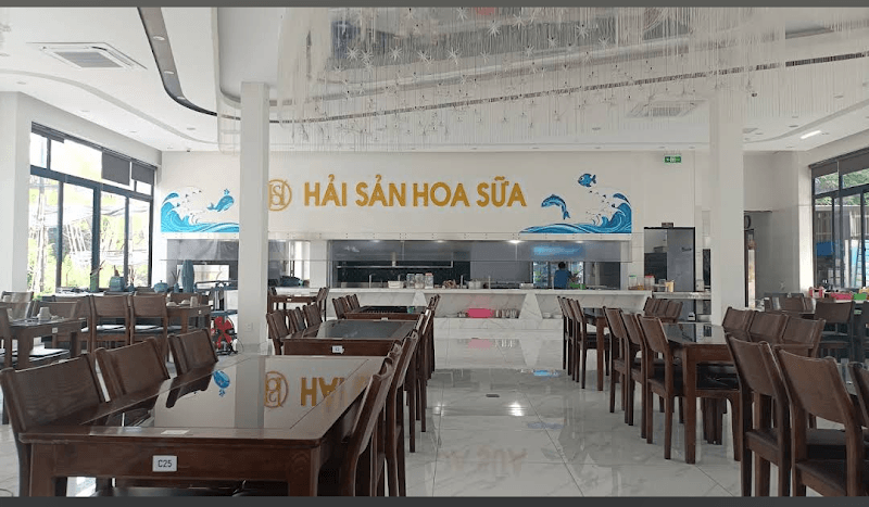 Hình ảnh Nhà Hàng Hoa Sữa Đồ Sơn - 3