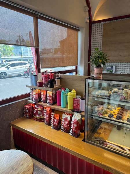 Hình ảnh Highlands Coffee 343 Bình Đông - 5