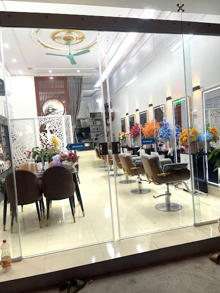 Hình ảnh Viện Tóc Paris (thiêt kế tóc nam nữ & nối tóc chuyên nghiệp) - 3