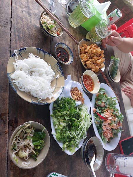 Hình ảnh Quán Ăn Gia Đình Nhà Lá - 2