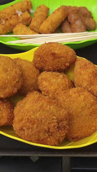 Hình ảnh Bánh gà Thần Thánh - 5