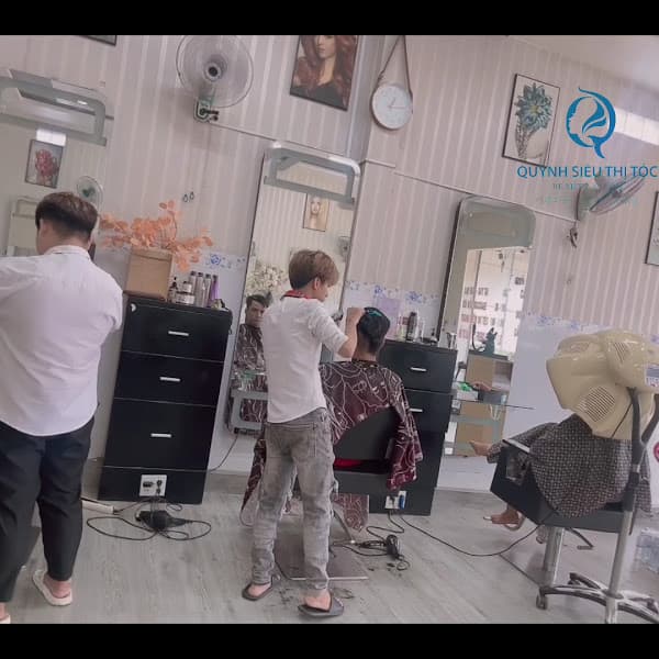 Hình ảnh Quỳnh Siêu Thị Tóc - Chuyên tạo mẫu tóc Nam&Nữ - 5