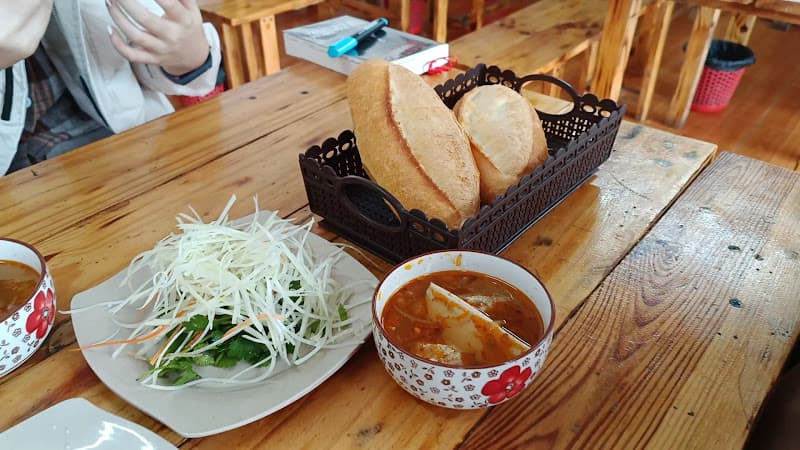 Hình ảnh Bánh mì xíu mại Vũ Hà - 5