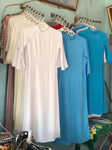 Hình ảnh Tiệm May Áo Dài Tý Bùi - Chuyên may áo dài đẹp tại Gia Lai - 3