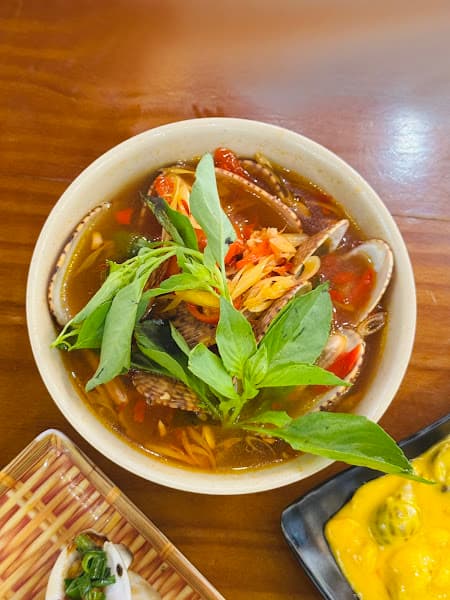 Hình ảnh ỐC QUỲNH TRÂM - 2
