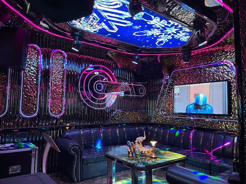 Karaoke Venus_Giang Biên