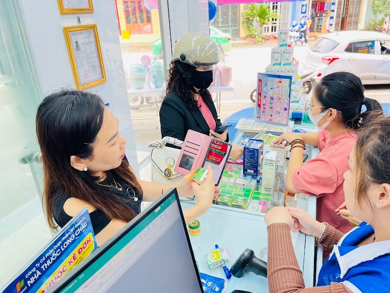 Hình ảnh Nhà Thuốc FPT Long Châu - 3