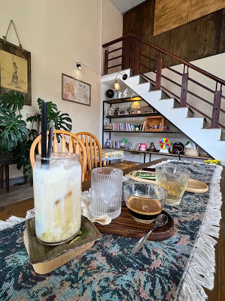 Hình ảnh Tiệm Cà phê Ngã Ba Đường - 2