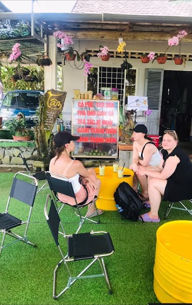 Quán Trà sữa Ăn vặt Em Nhỏ Quán