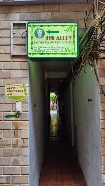 Ảnh bìa Hẻm gốm sứ và tranh - The Alley