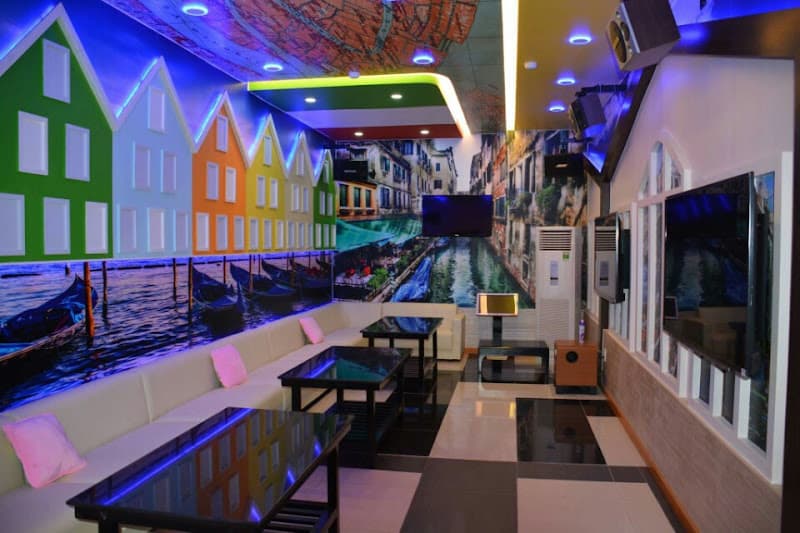 Karaoke Gia Đình Amigo