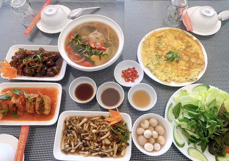 Hình ảnh Huyền Hương Cơm Bắc, Cơm Niêu Restaurant 후엔흐엉 북부밥 및 나짱 뚝배기밥 - 5