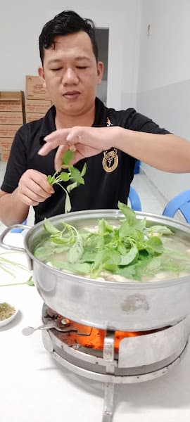 Hình ảnh LẨU GÀ LÁ É - 5