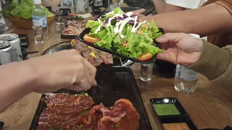 Hình ảnh Lẩu & Nướng Island- Bờ Nam Cầu Thạch Bích - 2