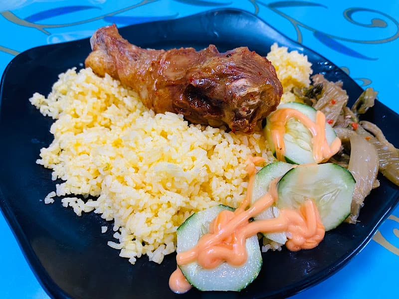 Hình ảnh Cơm gà xối mỡ AHoàn- 20 Nguyễn Trãi Đông Hà Quảng Trị - 3