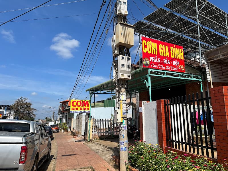 Ảnh bìa Quán cơm gia đình 06 ( Quảng trường Đakmil)