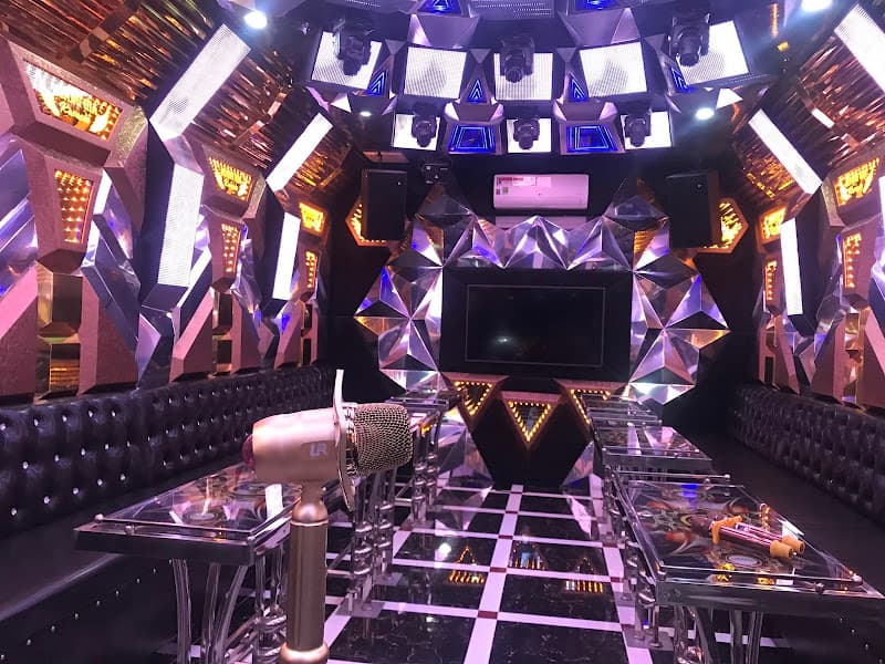 Hình ảnh Karaoke Hoàng Gia Quảng Phú - 2