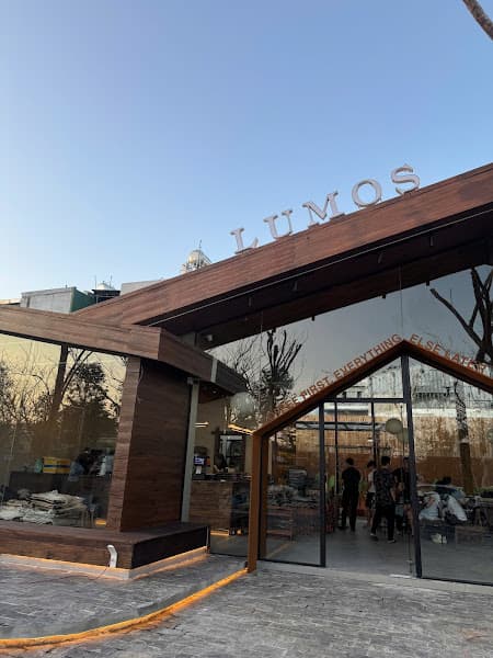 Hình ảnh LUMOS Coffee & Tea House - 2