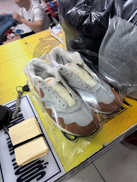 Giặt Ủi Đại Dương - Ocean Laundry (Professional Dry Cleaning & Laundry Service)