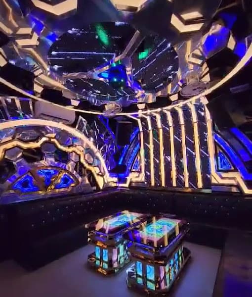 Cầu Vồng Karaoke