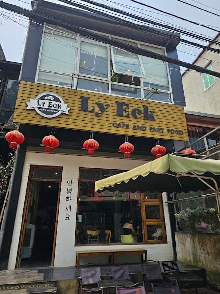 Hình ảnh Ly Eck Cafe cá Koi & Karaoke - 2