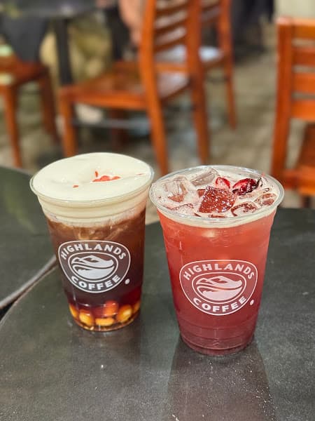Hình ảnh Highlands Coffee 517 Trần Hưng Đạo - 2