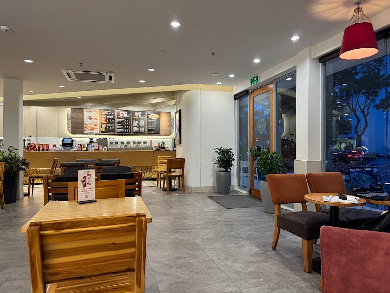 Hình ảnh Highlands Coffee Monarchy Da Nang - 3