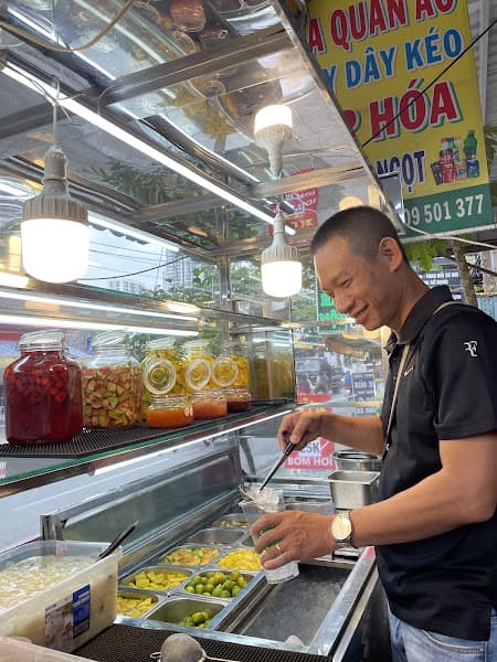 Hình ảnh Trai Già Bán Trà Trái Cây - 5